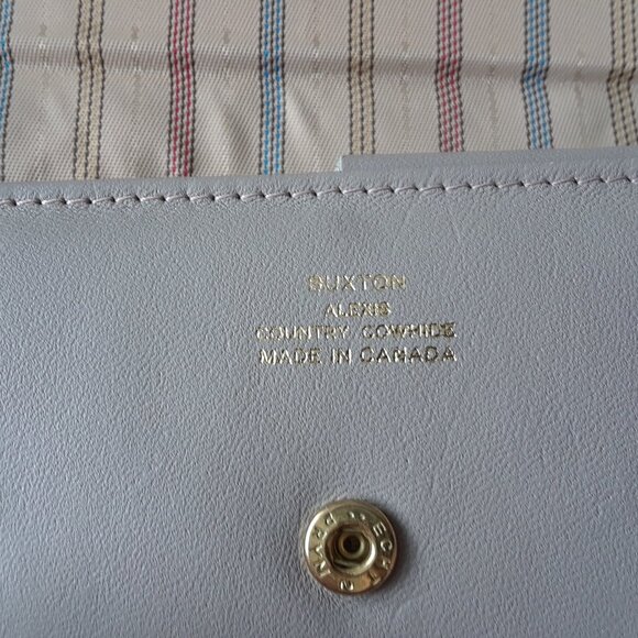 Vintage Buxton Alexis Leather Wallet - Picture 9 of 16